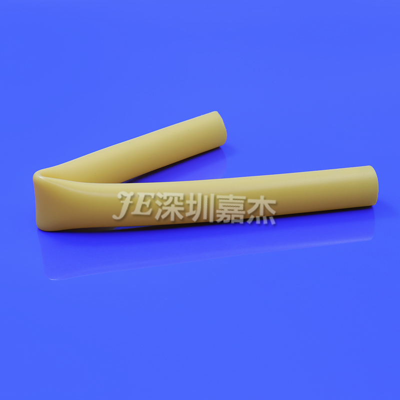 美女被艹怕怕免费啊啊双色硅胶管